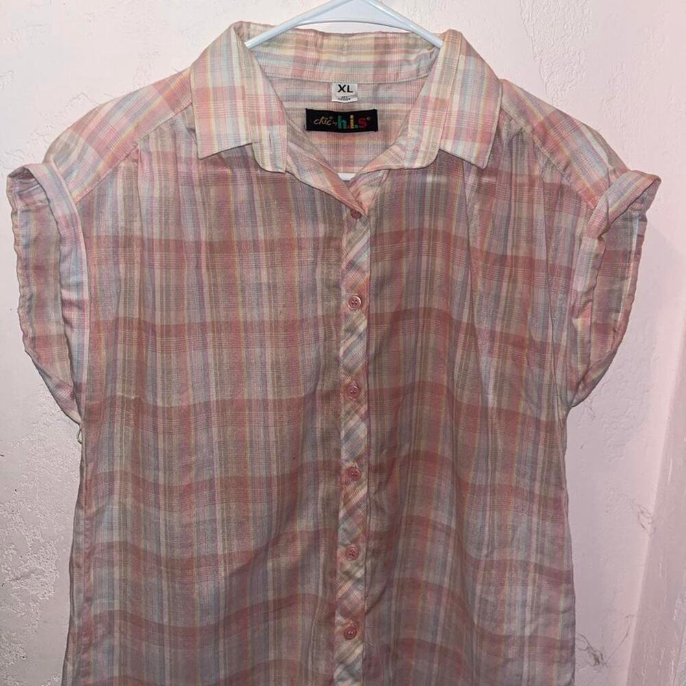 Pink and white plaid button